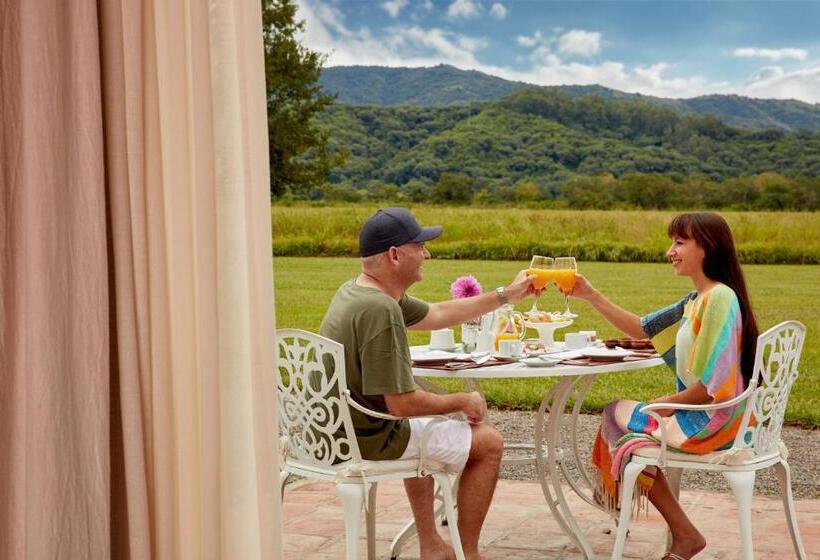 سوییت, House Of Jasmines Relais & Châteaux