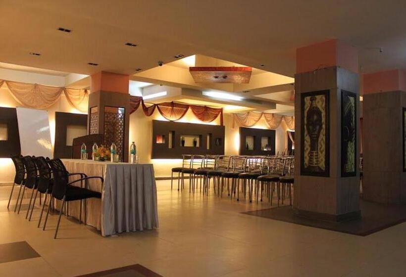 小型豪华套房, Majestic Shillong