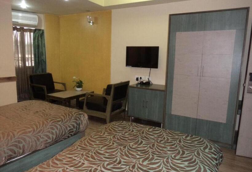 豪华房间, Majestic Shillong