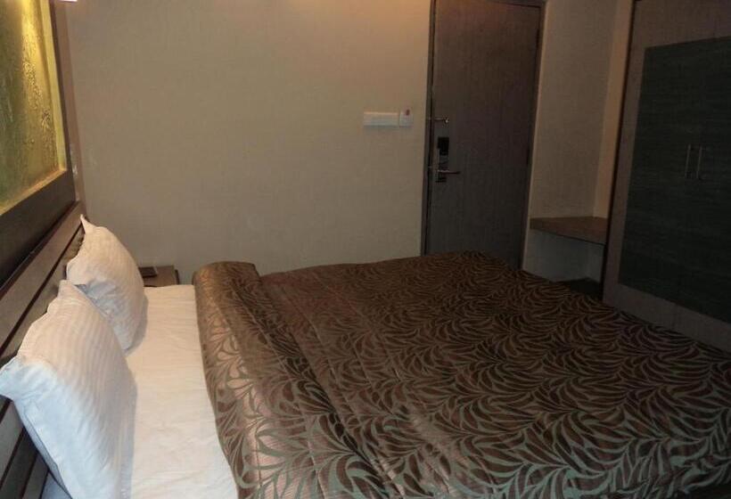 豪华房间, Majestic Shillong