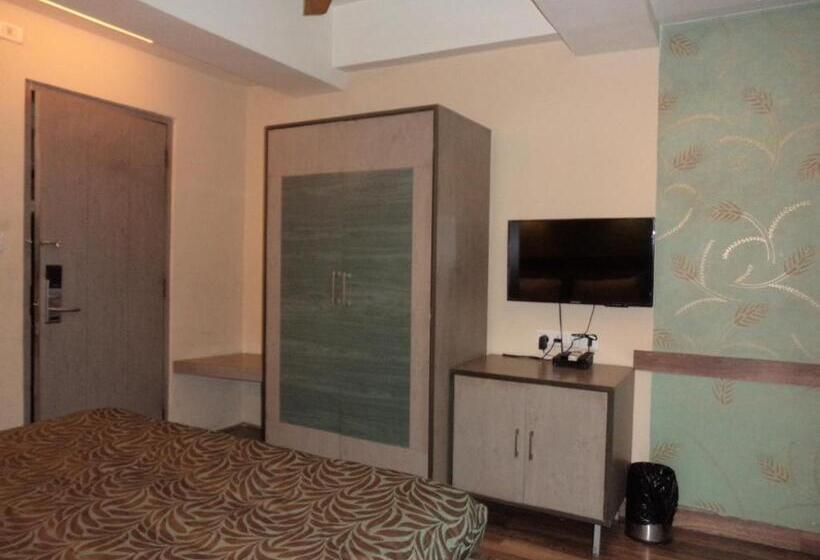 小型豪华套房, Majestic Shillong