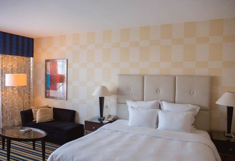 חדר דלוקס, Renaissance By Crystall