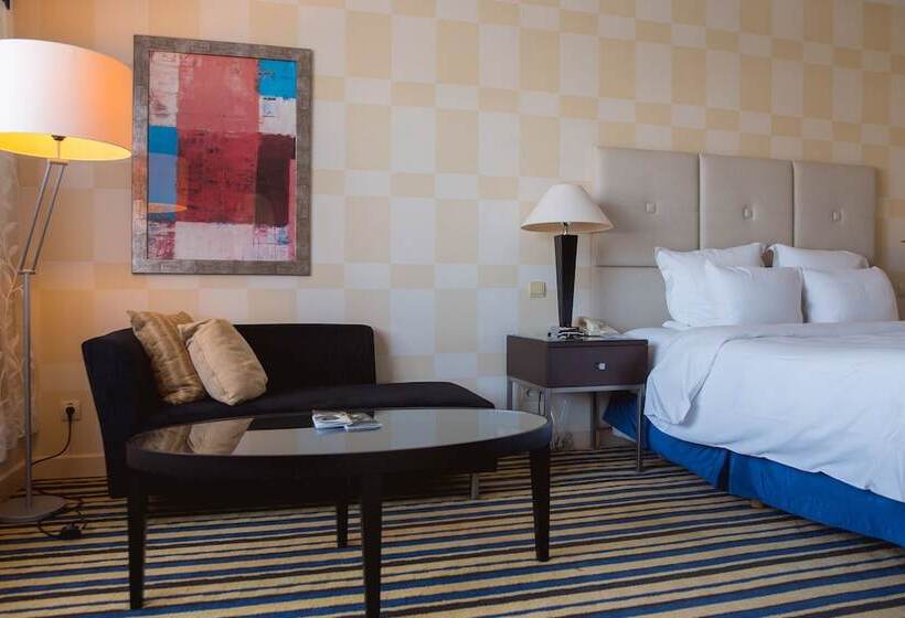 חדר קלאב, Renaissance By Crystall