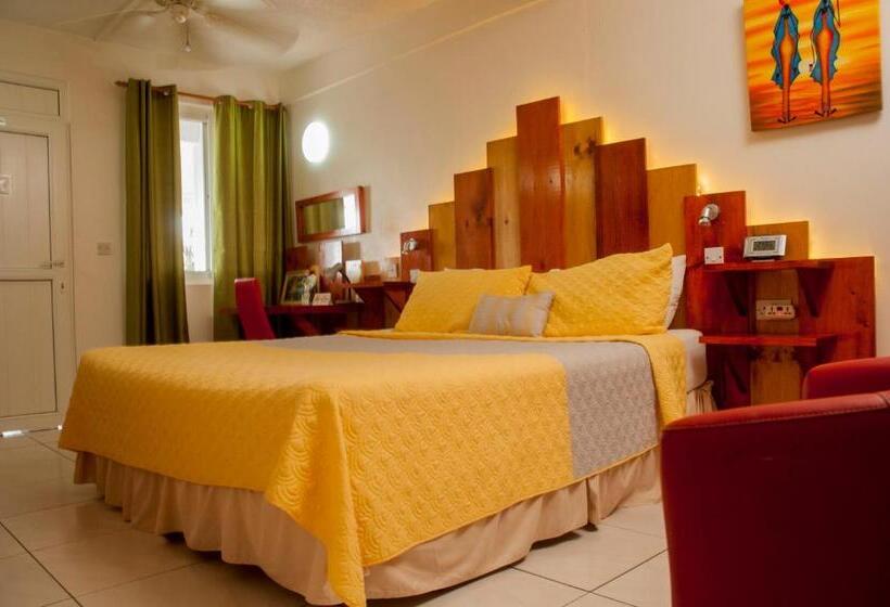 اتاق استاندارد با تخت بزرگ, The Champs