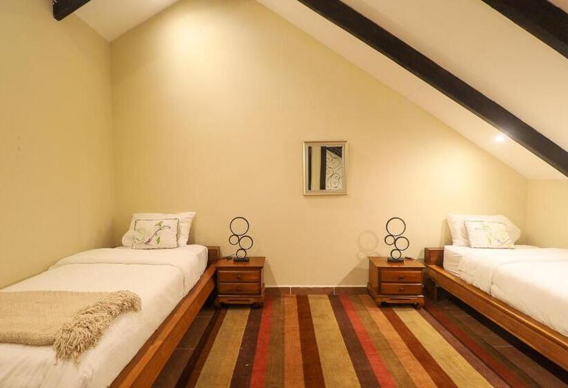 스위트, The Riverside Inn