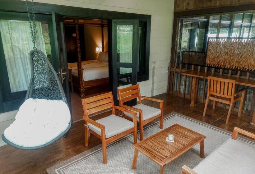 마스터 스위트, The Riverside Inn