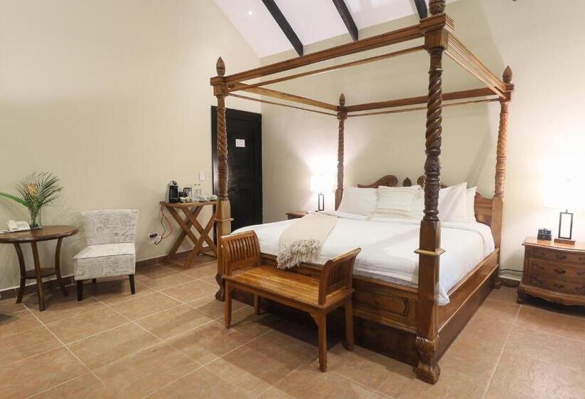 마스터 스위트, The Riverside Inn