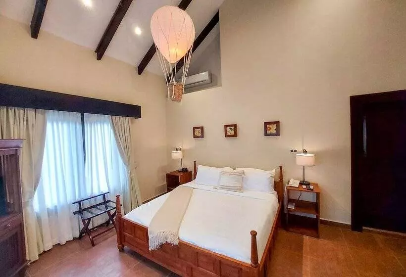 ジュニアスイート, The Riverside Inn