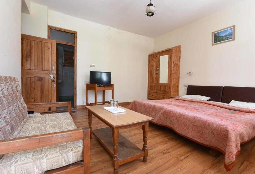 ガーデンビュースタンダードルーム, Tourist Hotel 10 Minutes Walking Distance From The Mall