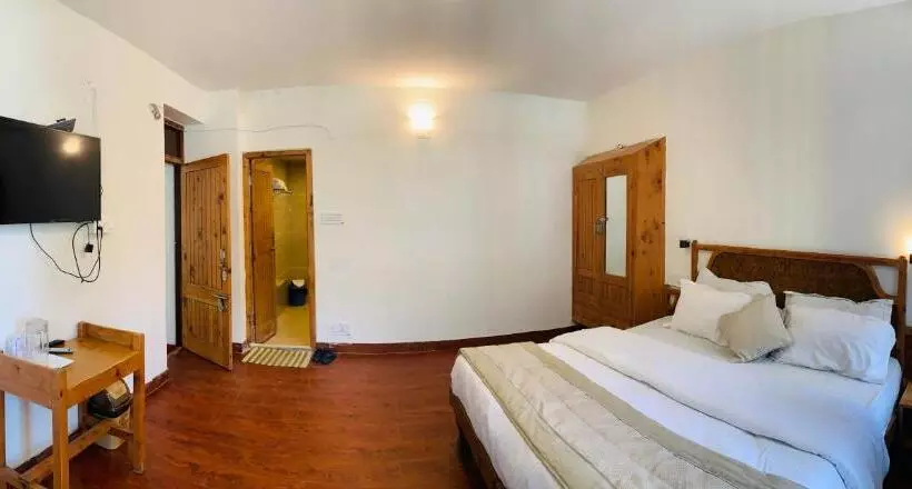 Deluxe-huone Parveke, Tourist Hotel 10 Minutes Walking Distance From The Mall