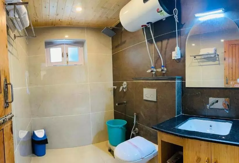 Deluxe-huone Parveke, Tourist Hotel 10 Minutes Walking Distance From The Mall