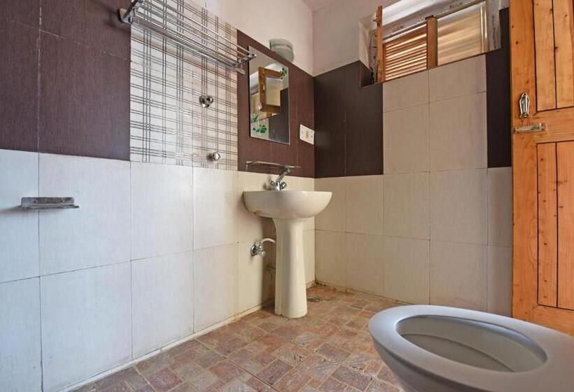 バルコニー付スタンダード４ベッドルーム, Tourist Hotel 10 Minutes Walking Distance From The Mall