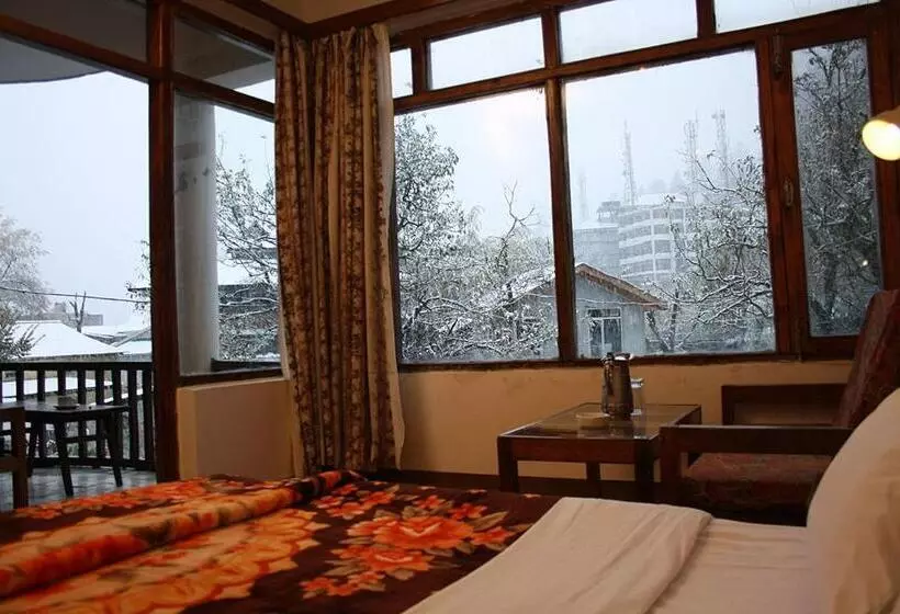 Standard Neljän Hengen Huone Parveke, Tourist Hotel 10 Minutes Walking Distance From The Mall