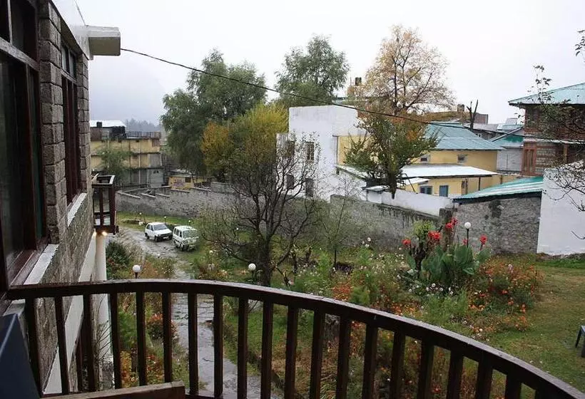 Standard Neljän Hengen Huone Parveke, Tourist Hotel 10 Minutes Walking Distance From The Mall