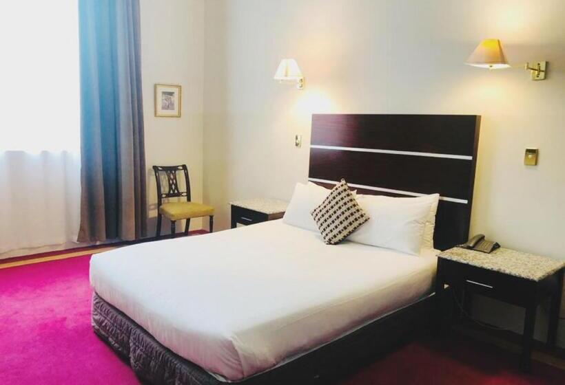 Номер Deluxe, Vr Hamilton