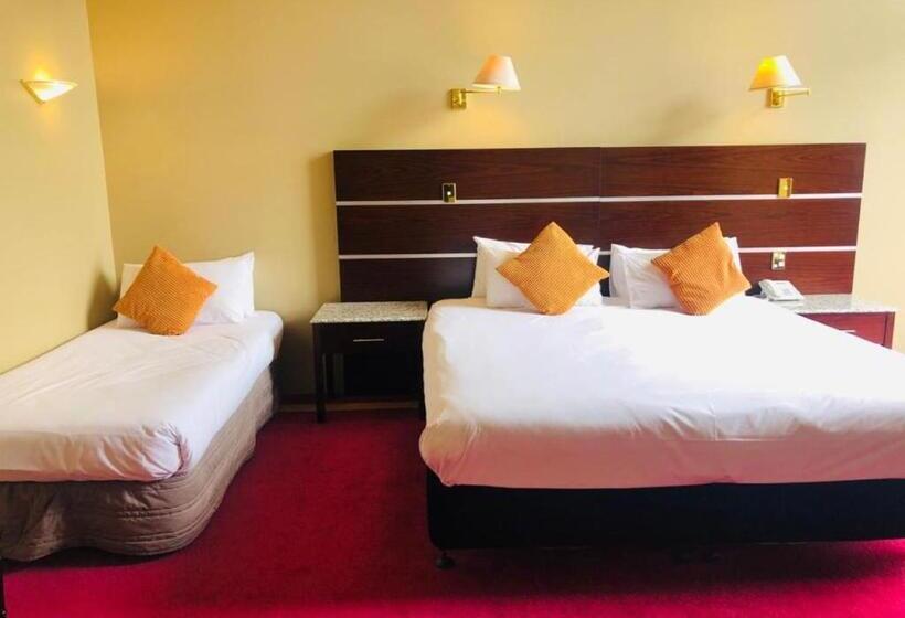 Номер Superior, Vr Hamilton