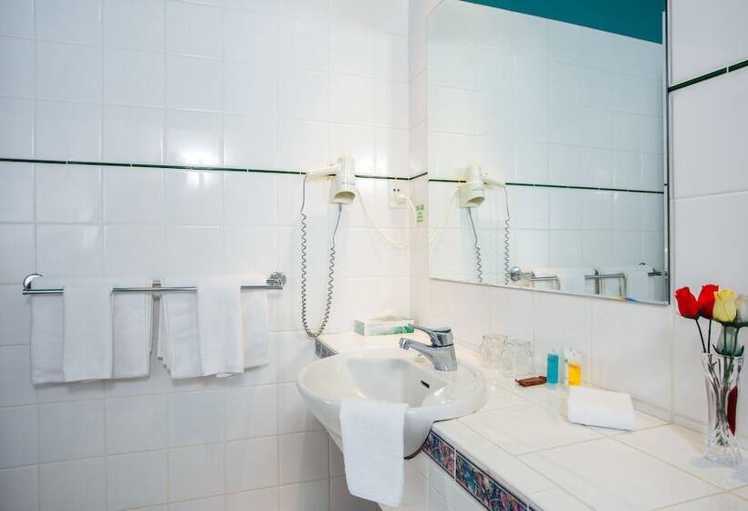 Номер Deluxe, Vr Hamilton