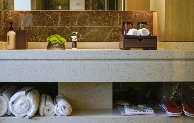 Camera Executive, Paco Hotel Guangzhou Jiangtai Road Metro Branch