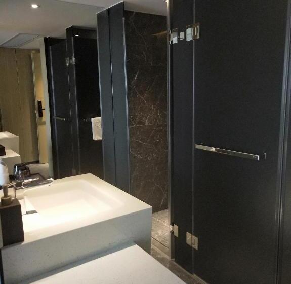 Camera Executive, Paco Hotel Guangzhou Jiangtai Road Metro Branch