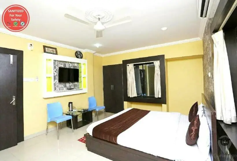 اتاق لوکس با تخت بزرگ, Sai Sandpiper Puri Near Sea Beach Wifi & Restaurant Facilities  Best Choice Of Travellers By Morserv
