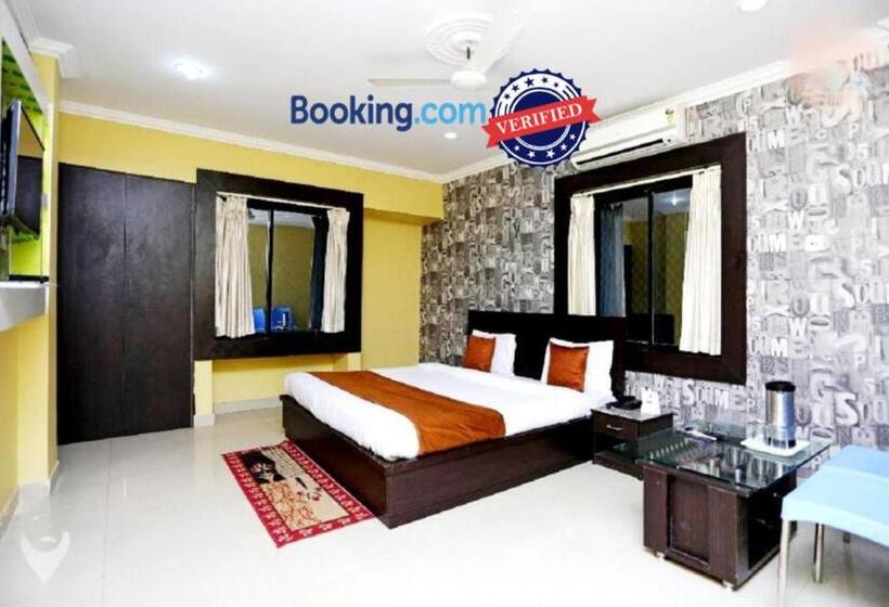 带大床的豪华间, Sai Sandpiper Puri Near Sea Beach Wifi & Restaurant Facilities  Best Choice Of Travellers By Morserv