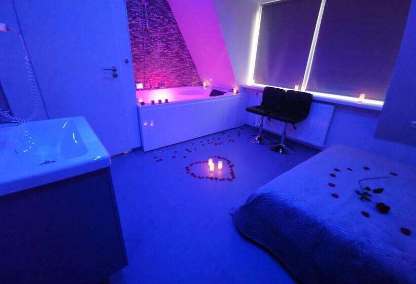 Семейный Номер, Wellness Suite Utrecht