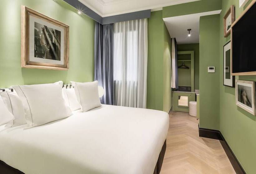 Номер Economy, One Shot Aragó