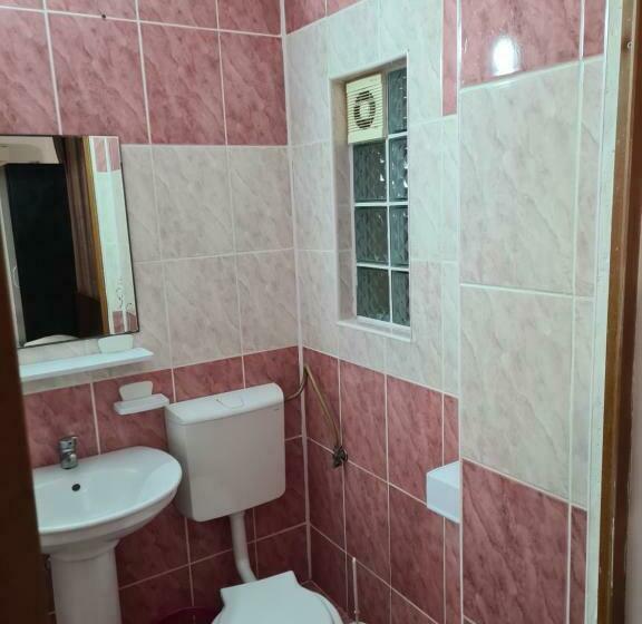 스탠다드 룸 킹사이즈 침대, Camere De închiriat Duly Costinești