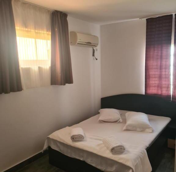 스탠다드 룸 킹사이즈 침대, Camere De închiriat Duly Costinești