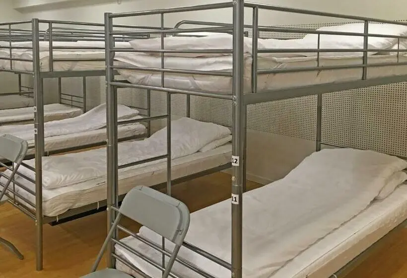 ルームシェアのワンベッド, Blue House Dormitory