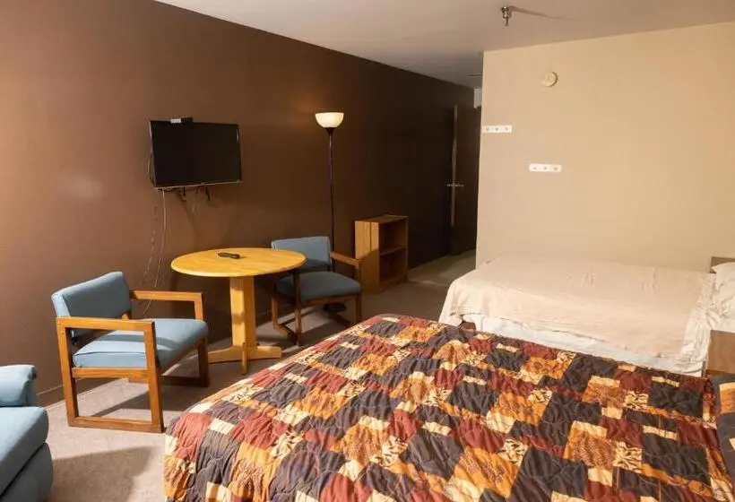 エコノミールーム, Lafayette Inn