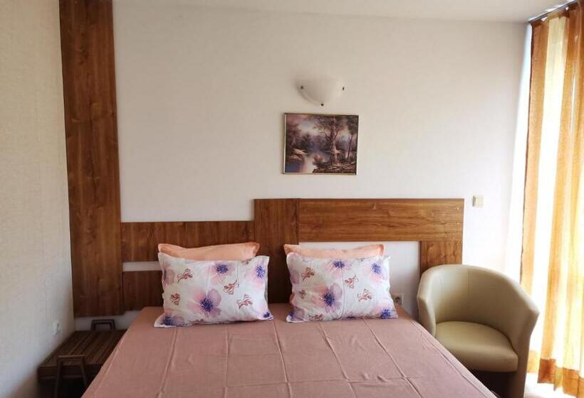 Номер Стандарт Вид на Сад, Guest House Villa Stefi