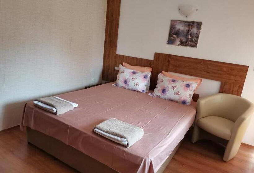 Номер Стандарт Вид на Сад, Guest House Villa Stefi
