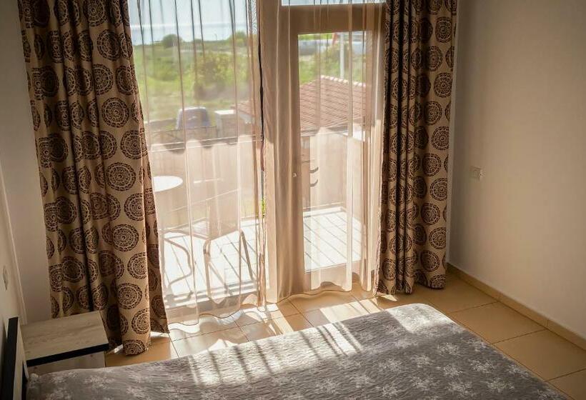 غرفة قياسية مزوَّدة بتراس, Sea View Vama Veche   Adults Only