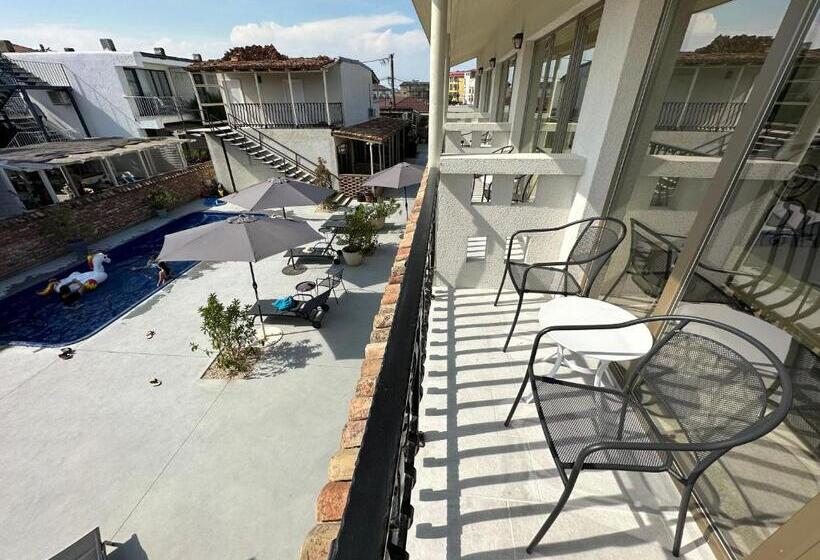 اتاق استاندارد, Vamyami Vama Veche