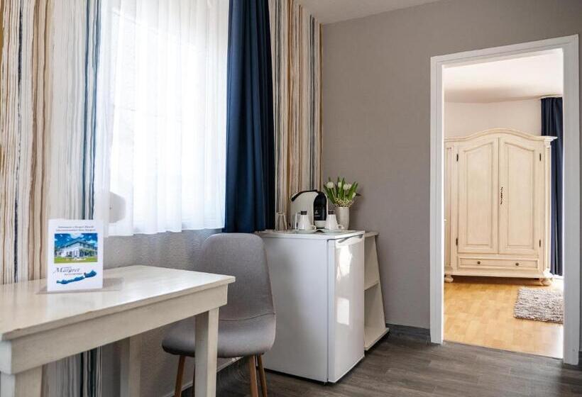 デラックスルーム, Margret Haus