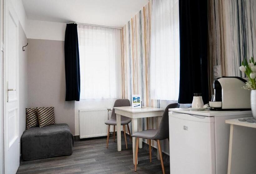 デラックスルーム, Margret Haus