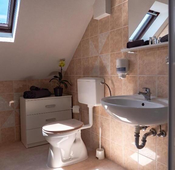 スタンダードスタジオ, Margret Haus