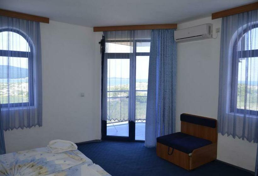 Triple Room Sea View, хотел калипсо блу