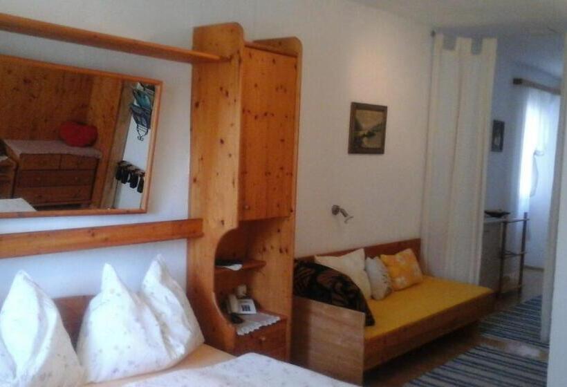 إستديو عائلى, Eselgut