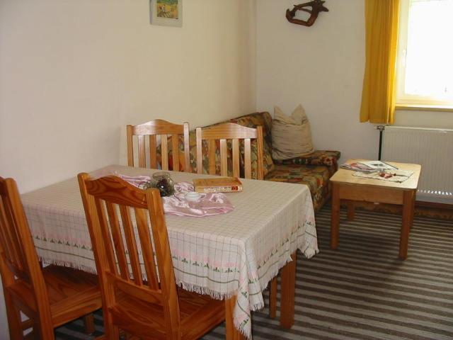 شقة غرفة نوم واحدة بالطابق الأرضى, Eselgut