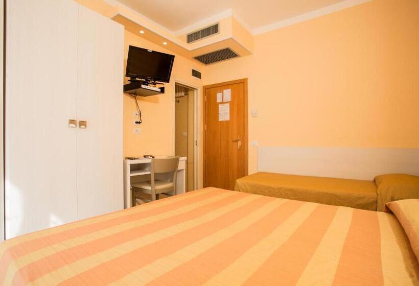 バルコニー付きスタンダードトリプルルーム, Lido