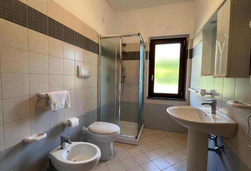 غرفة قياسية سرير كينج, Residenza Domus Aurea Tropea  Vista Mare