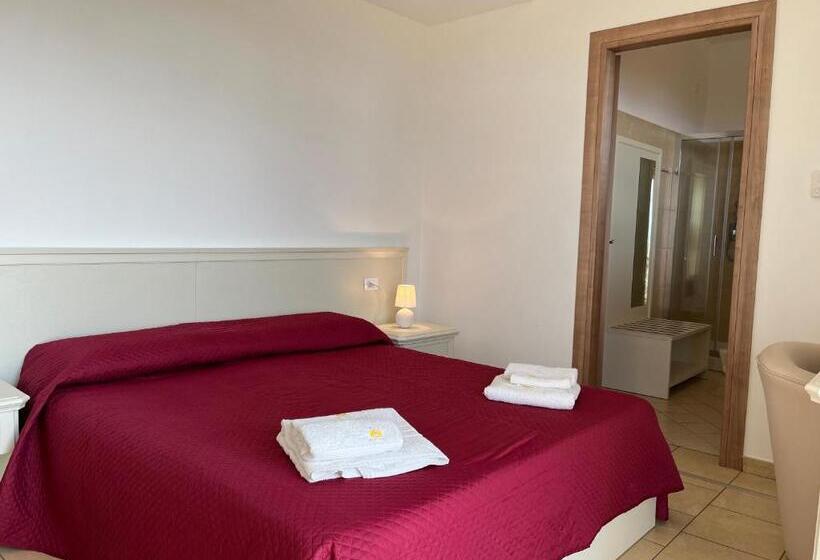 חדר סטנדרט עם טרסה, Residenza Domus Aurea Tropea  Vista Mare