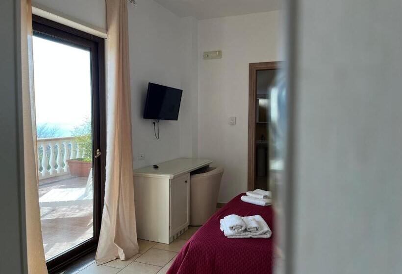 חדר סטנדרט עם טרסה, Residenza Domus Aurea Tropea  Vista Mare