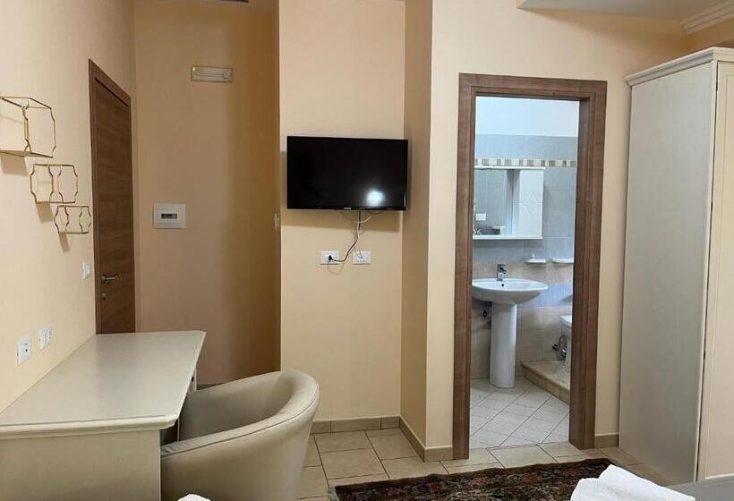 חדר קומפורט לשלושה, Residenza Domus Aurea Tropea  Vista Mare