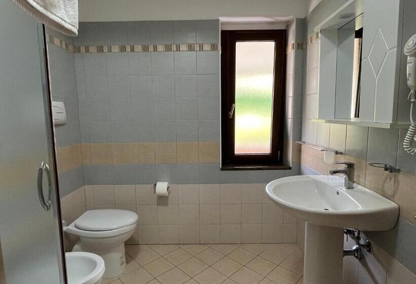 غرفة ديلوكس ثلاثية مطلة على البحر, Residenza Domus Aurea Tropea  Vista Mare