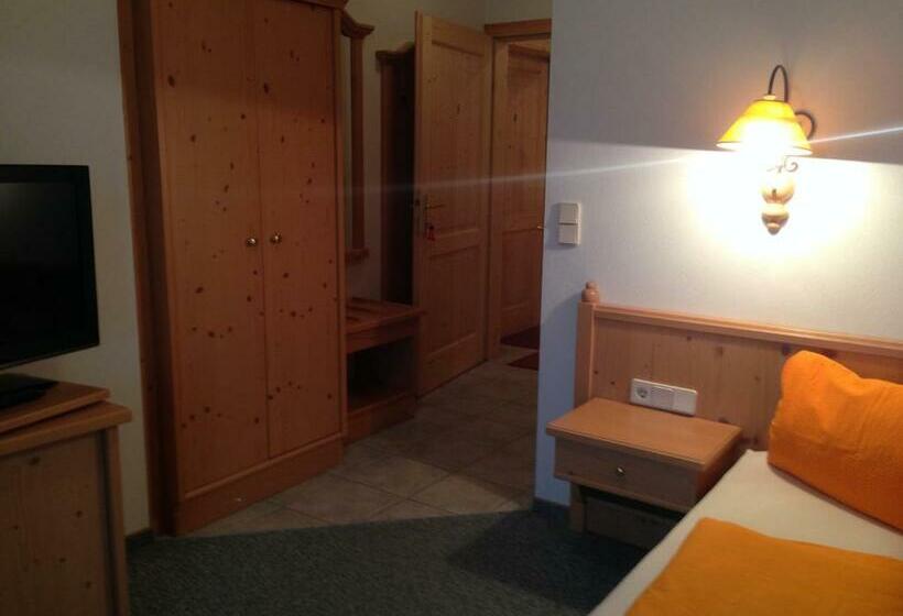 标准单人间, Alpengasthof Hoiswirt