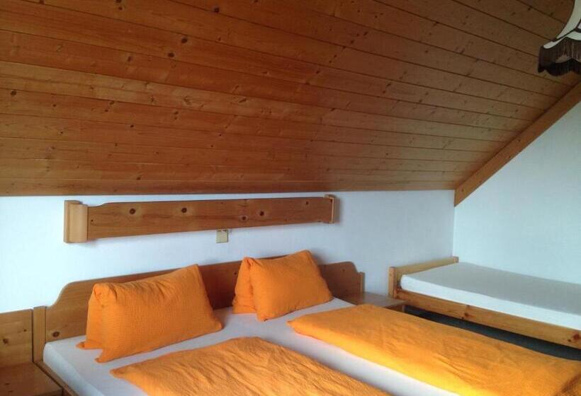 带阳台的三人标准间, Alpengasthof Hoiswirt