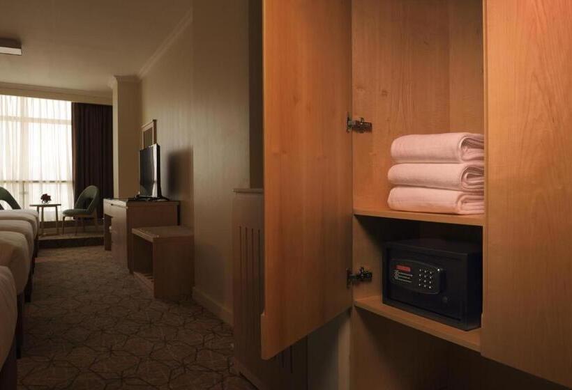 家庭间, Saja Al Madinah